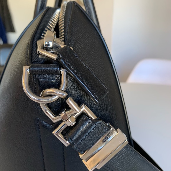 🔴SOLD🔴Givenchy Antigona Medium - Picture 3 of 6